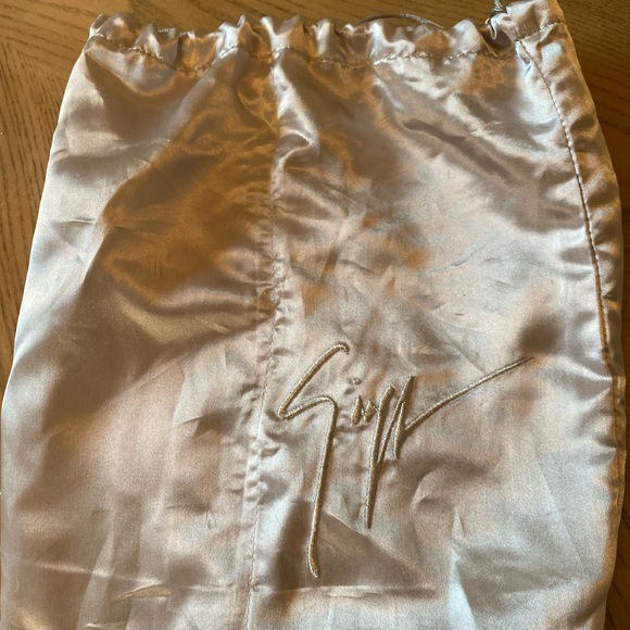 ❤️ Giuseppe Sandals Brand New size 39 Euro - Picture 8 of 8